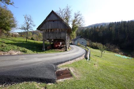 MAHNETI NOV ASFALT 04 FOTO LJUBO VUKELIČ
